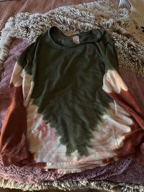 No Boundaries Olive Green and Rust Tie-Dye Pullover Sweater